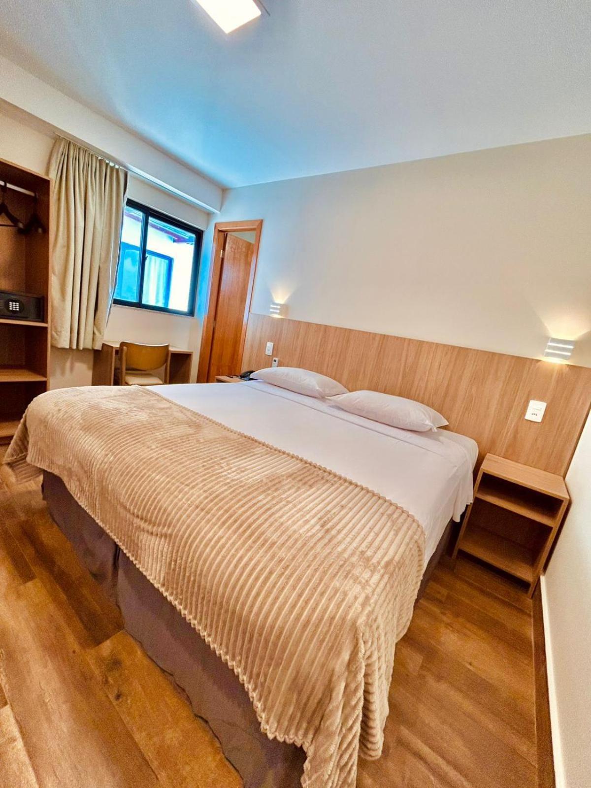 Hit Hotel 3*